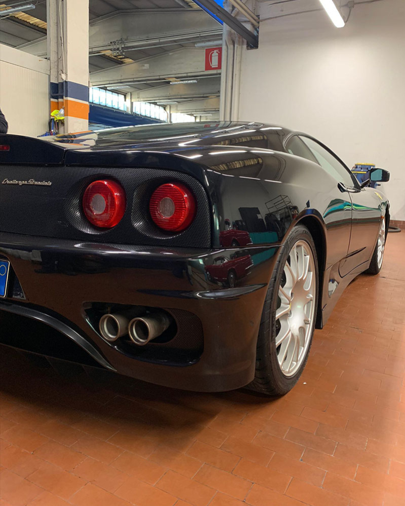 Lucidatura e trattamento Ferrari 360 Modena